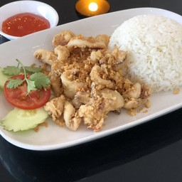 ข้าวทอดกระเทียม หมู, ทะเล