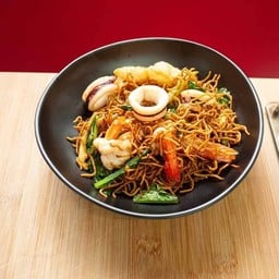 หมี่กรอบผัดซีอิ้วทะเล
