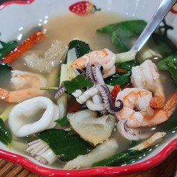 โป๊ะแตกทะเล