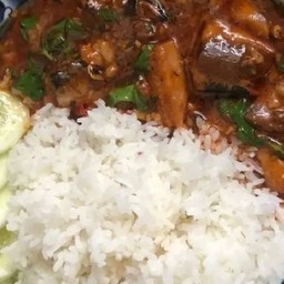 ข้าวราดกระเพราปลากระป๋อง