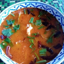 ครัวแม่ติ๋มชายทุ่ง