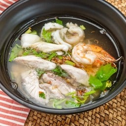 ข้าวต้มรวมมิตรทะเล