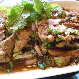 น้ำตกเนื้อ