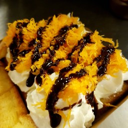 เนยวิปช็อกมังกรทอง