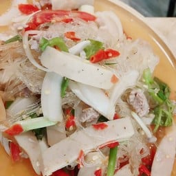 อิ่มอร่อย อาหารตามสั่ง ตลาด World Market