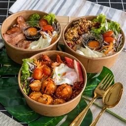 ข้าวหน้าหมูกรอบพริกกระเทียมไข่ดอง