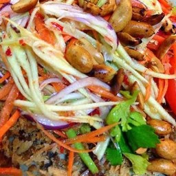 ยำปลาดุกฟู