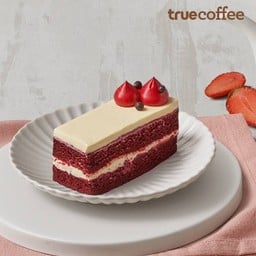 Strawberry Yogurt Red Velvet Cake