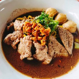 ร้านข้าวหมูทอดอภินิหาร