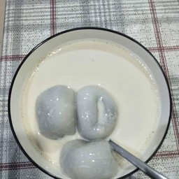 บัวลอยน้ำเต้าหู้