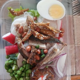 ยำขนมจีน (สูตรร้านปั้นเงิน)