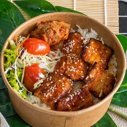 ข้าวหน้าหมูสามชั้นย่างซอสเกาหลี