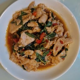 ผัดกระเพราหมูชิ้น