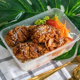 ข้าวหน้าไก่เกาหลีซอสเผ็ด+กิมจิ