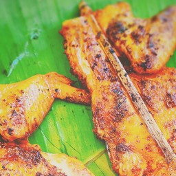 ไก่ย่างบางตาล byปุ้ม -