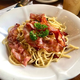 สปาเก็ตตี้เบค่อนพริกแห้ง