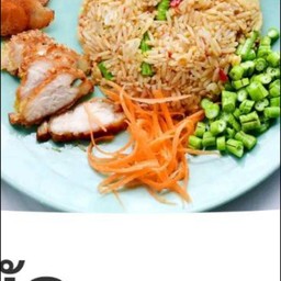 ข้าวผัดน้ำพริกลงเรือ