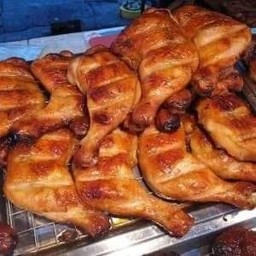 ไก่ย่างน่องติดสะโพก