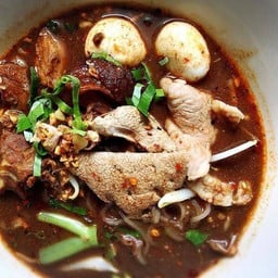 ร้านโจโฉ ก๋วยเตี๋ยวเรือเมืองลุง