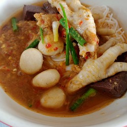 ขนมจีนน้ำยาป่าตีนไก่