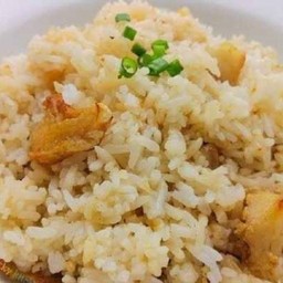 ข้าวผัดกระเทียม+ไข่ดาว