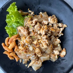 (ลด15%)ก๋วยเตี๋ยวคั่วไก่