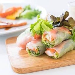 สลัดโรล by คุณติ๊ก ตลาด จตุจักร