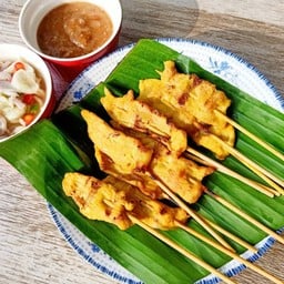 ใครไม่เต๊ะ หมูเต๊ะ ขนมปังหน้าหมู