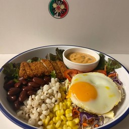 สลัดปลาทอด