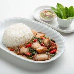 ข้าวกะเพราหมูกรอบ