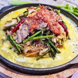 สุกี้แห้ง (หมู)