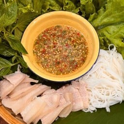 ลูน่าบางแสน