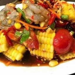 ยำข้าวโพดกุ้งสด