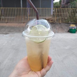 น้ำผึ้งมะนาวโซดาถนนคนเดิน By GiantBear