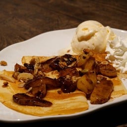 Apple crepe tatin