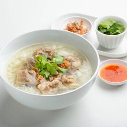 ้ข้าวต้มกระดูกหมู