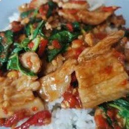 กระเพราหมู 3 ชั้นสไลด์
