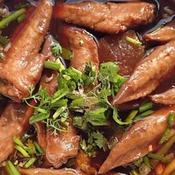 ปีกไก่ตุ๋น