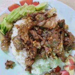 หมูทอดกระเทียม