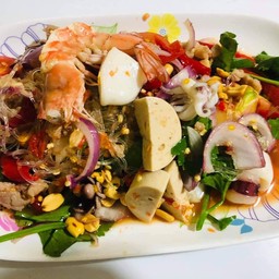 ยำรวมมิตรชิดใกล้