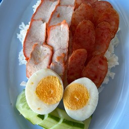 ราชาบะหมี่เกี๊ยว ข้าวหมูแดงข้าวหมูกรอบ คลอง2