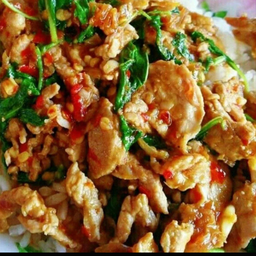 ข้าวกระเพราหมูชิ้น