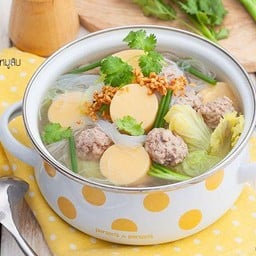 เเกงจืดวุ้นเส้นหมูสับเต้าหู้อ่อน(หมูสับ ผักกาด เต้าหู้อ่อน วุ้นเส้น ต้นหอมตั้งโอ๋)