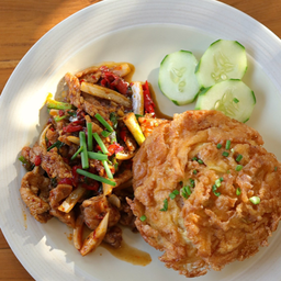 ข้าวผัดน้ำพริกเผา