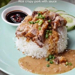 ข้าวหมูกรอบ
