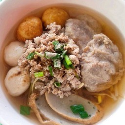 ก๋วยเตี๋ยวหมูน้ำใส