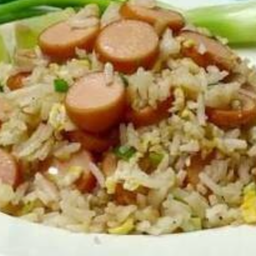 ข้าวผัดไส้กรอก