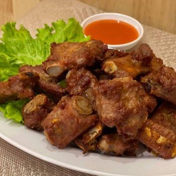กระดูกอ่อนทอดกระเทียม
