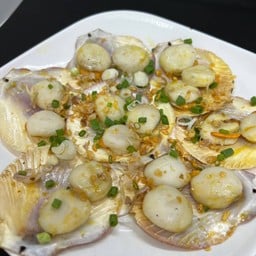 หอยเชลล์ย่างเนย