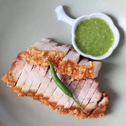 หมูกรอบ